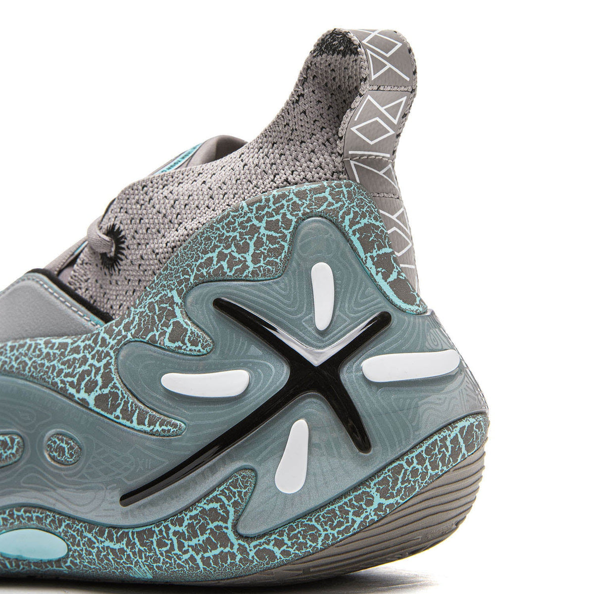 11 "Statue" Way of Wade
